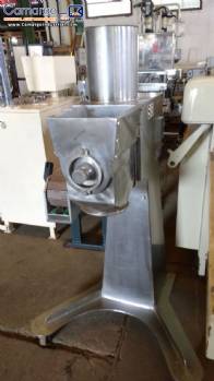 Stainless steel swinging granulator