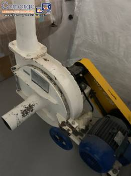 Vieira hammer mill