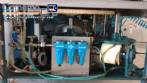 Container and capper bottle dropper and cap Prom�quina