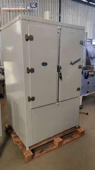 Fabbe Oven for drying powders and granules