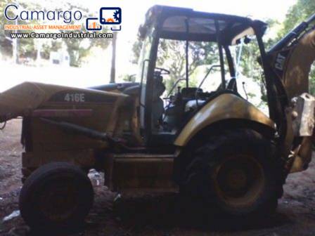 CAT 416 backhoe 4 x 2