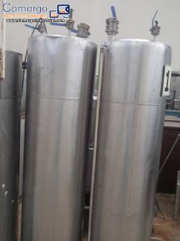 volumetric Tank with 3 stainless steel valve