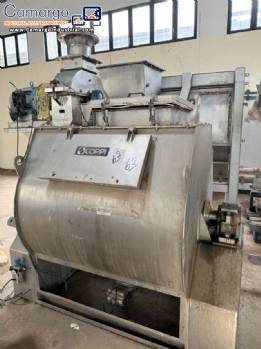 Coppi stainless steel paddle mixer for powders with chopper and side agitators.