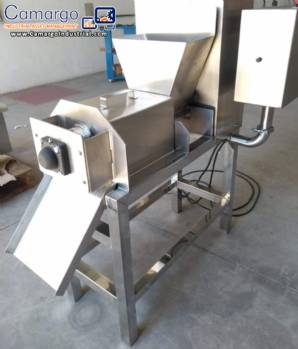 Semi-Automatic Material: Stainless Steel Industrial Onion Slicer Machine,  0.5 HP, 150kg