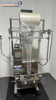 Vertical pneumatic packaging machine with weighing scale and date coder Cetro