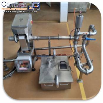 Loma Systems IQ4 Pipeline metal detector for viscous, pasty liquids.