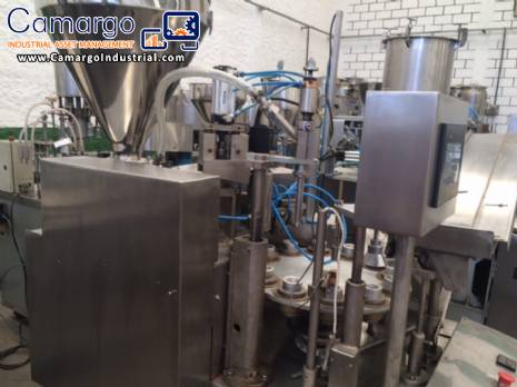 Automatic rotary bottle wrapping machine Fabrima Automatic rotary bottle wrapping machine Fabrima