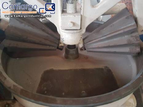 Gramola for mass compacting Gramola for mass compacting